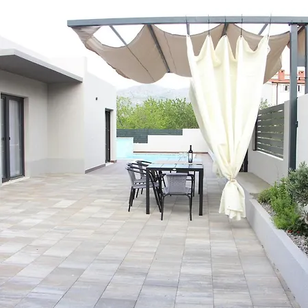 House Chacha Holiday home